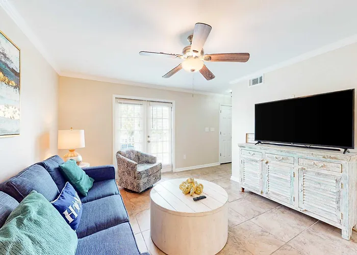 Holiday home Delightful Coastal Gem With Pool Hot Tub Private Balcony Fast Wifi & Ac Gulf Shores
