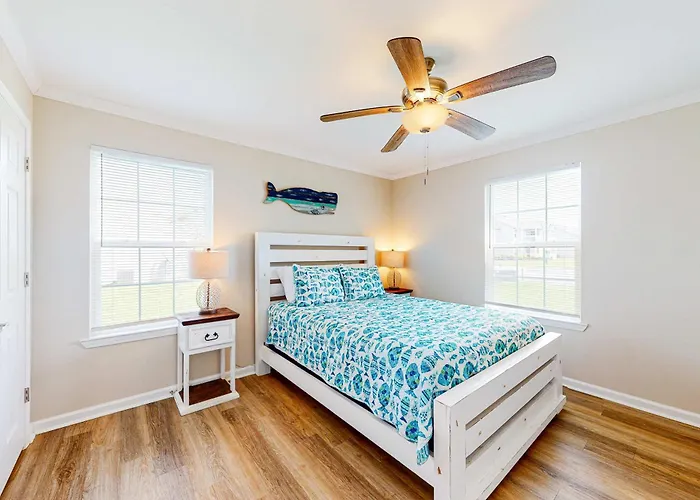 Delightful Coastal Gem With Pool Hot Tub Private Balcony Fast Wifi & Ac *