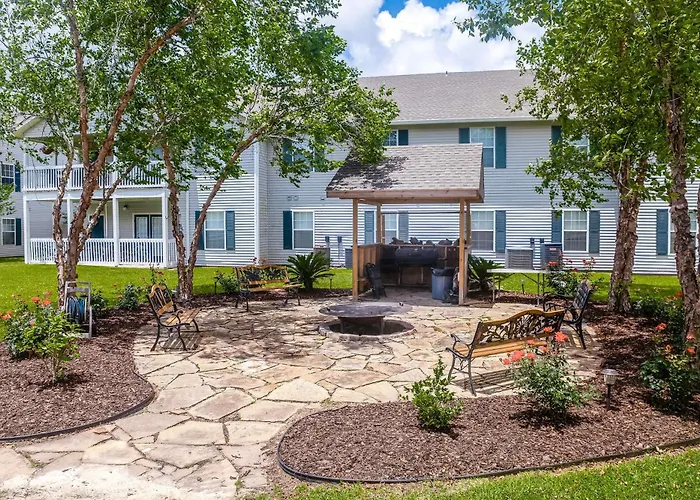 Delightful Coastal Gem With Pool Hot Tub Private Balcony Fast Wifi & Ac *